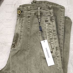 Brand New Vigoss Green high waisted stright legged jeans size : 29